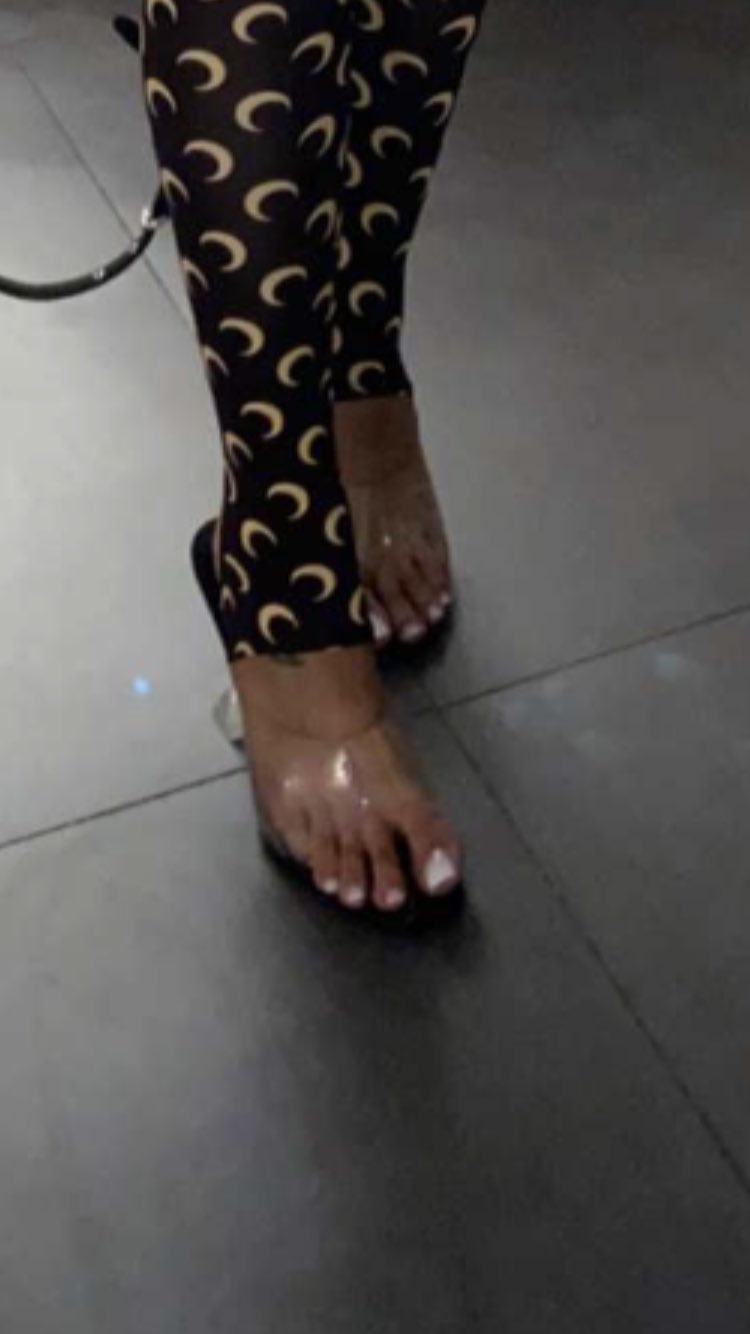 maeva ghennam feet