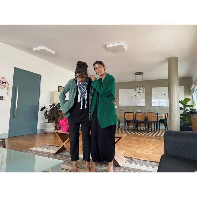 maeve jinkings feet 6