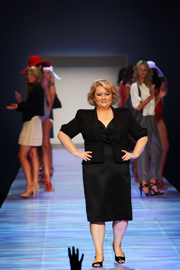 magda szubanski feet