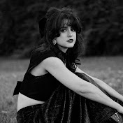 maggie antone feet 5