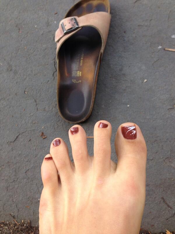 maggie gyllenhaal feet 2