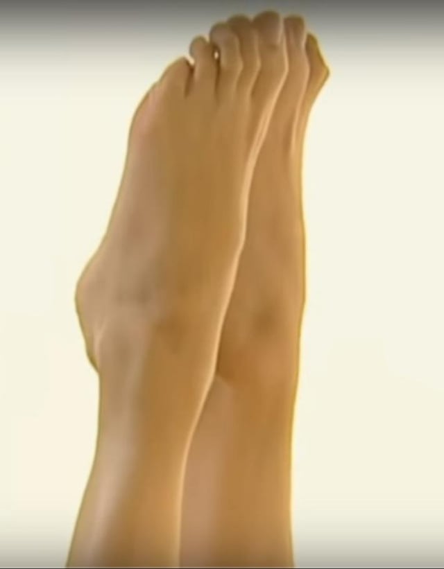 maggie johnson feet 6