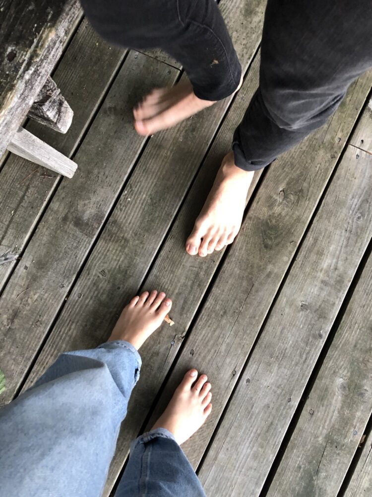 maggie rogers feet