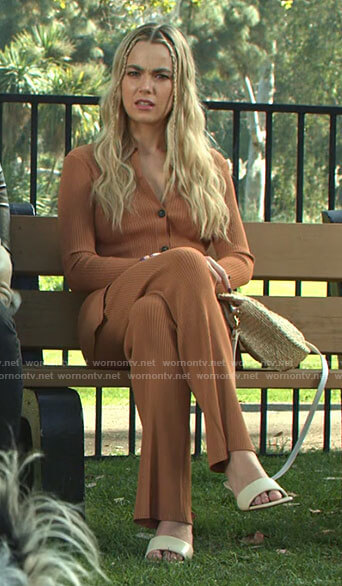 maggie roswell feet 6