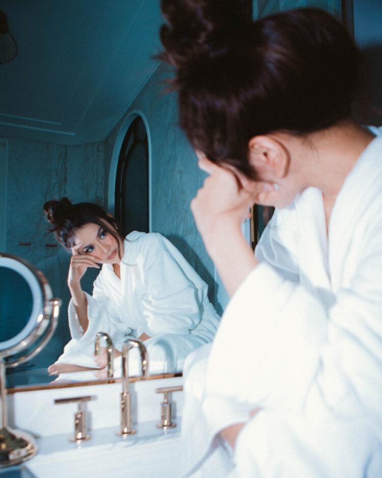 mahalini raharja feet 6