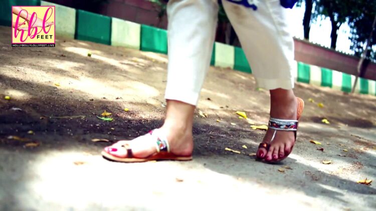 maham fatima feet 3