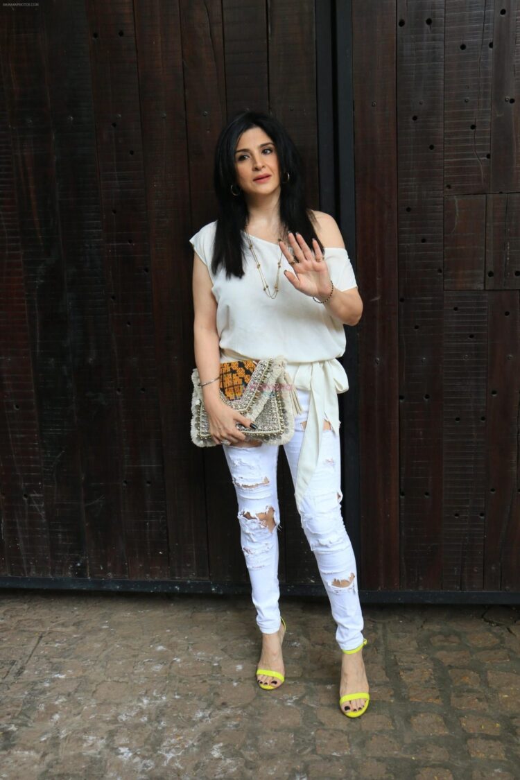 maheep sandhu feet scaled