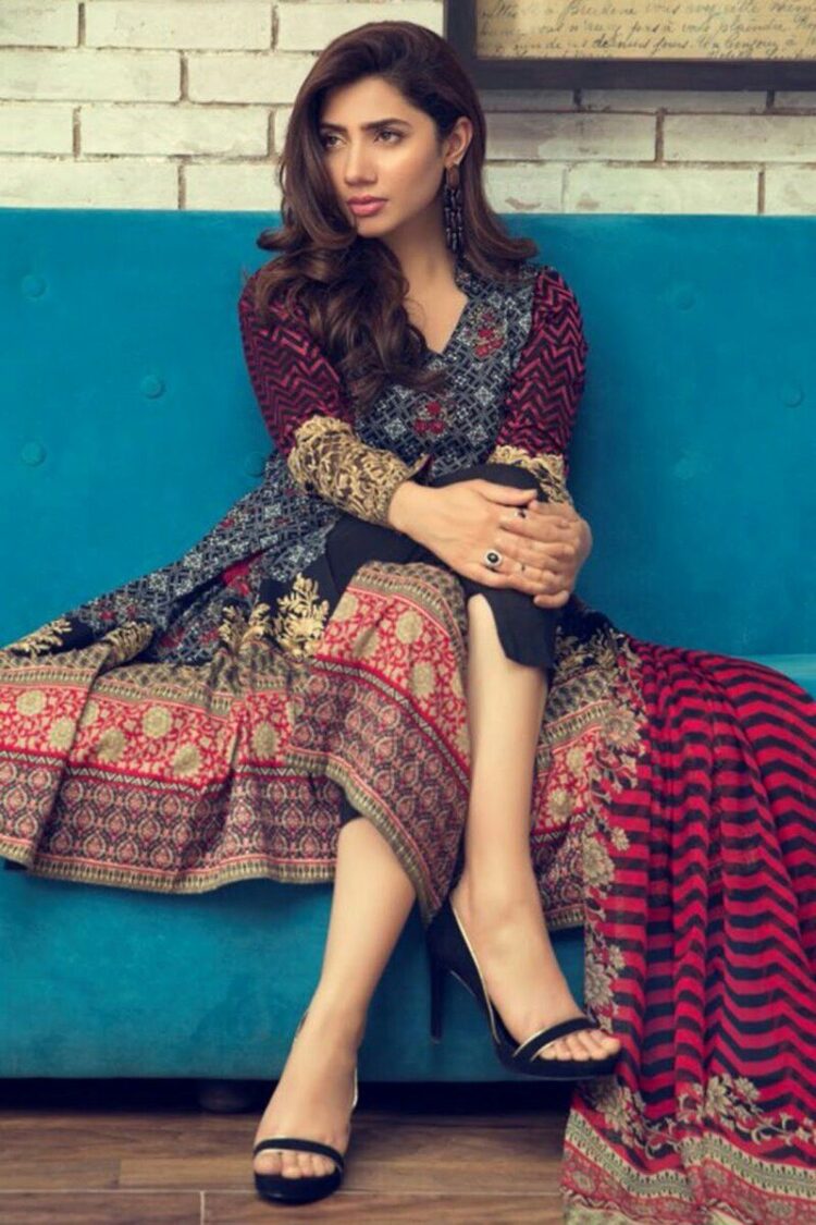 mahira khan feet 1