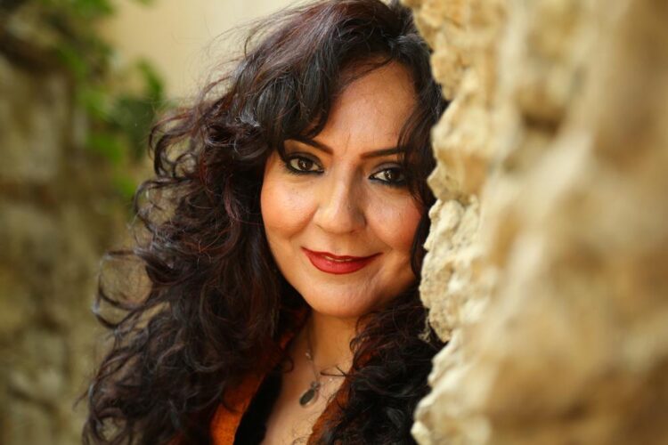 mahsa vahdat feet 4