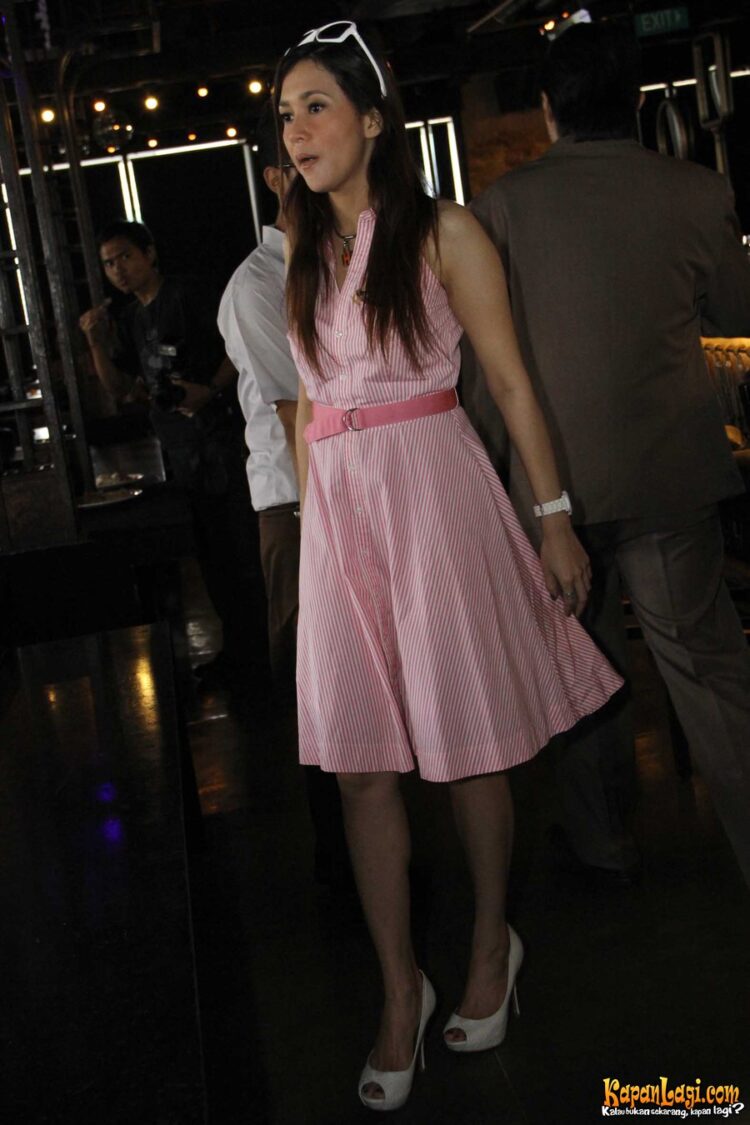 maia estianty feet 5