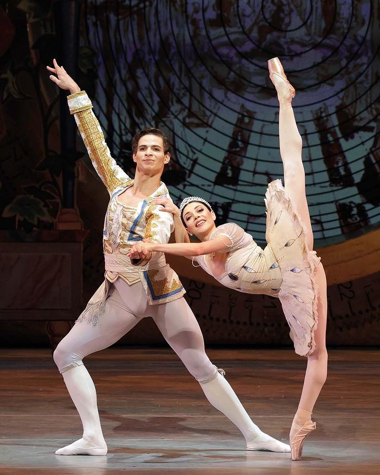 maia makhateli feet 4