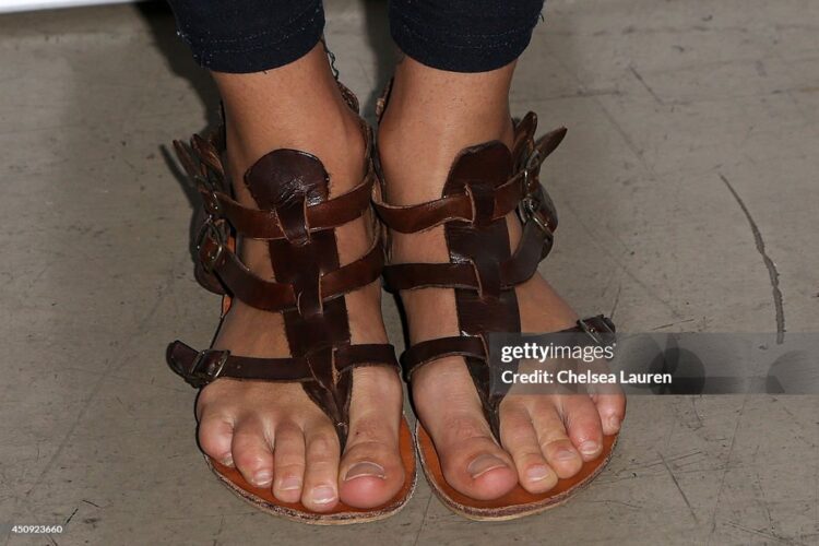 maiara walsh feet 3