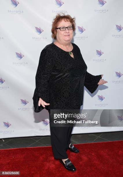 maile flanagan feet 2