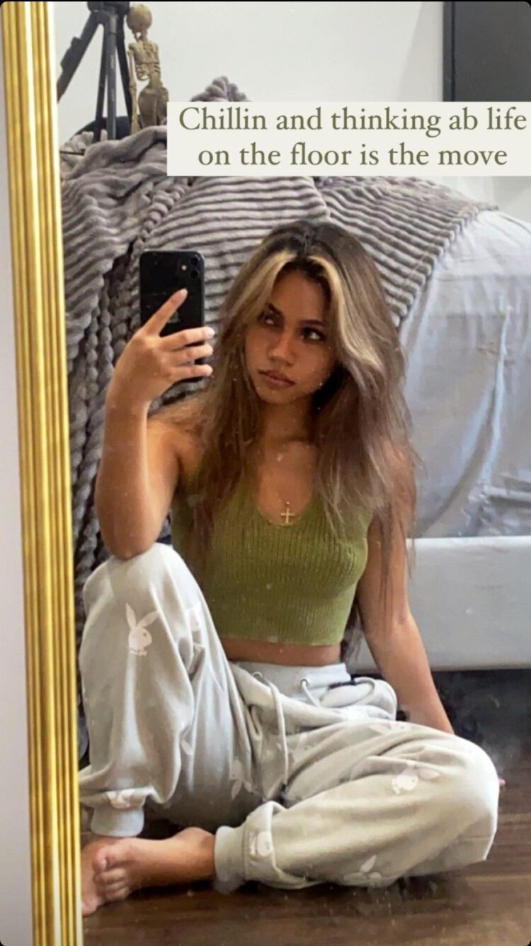 maile hammahz feet 3