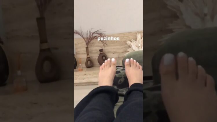 maisa silva feet 1