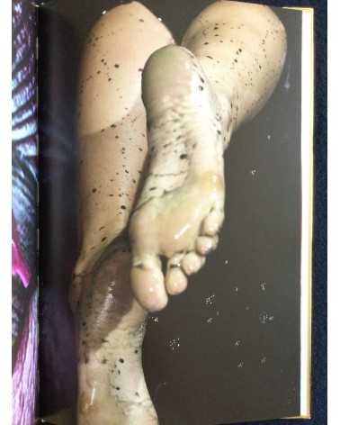 maisie cousins feet 6