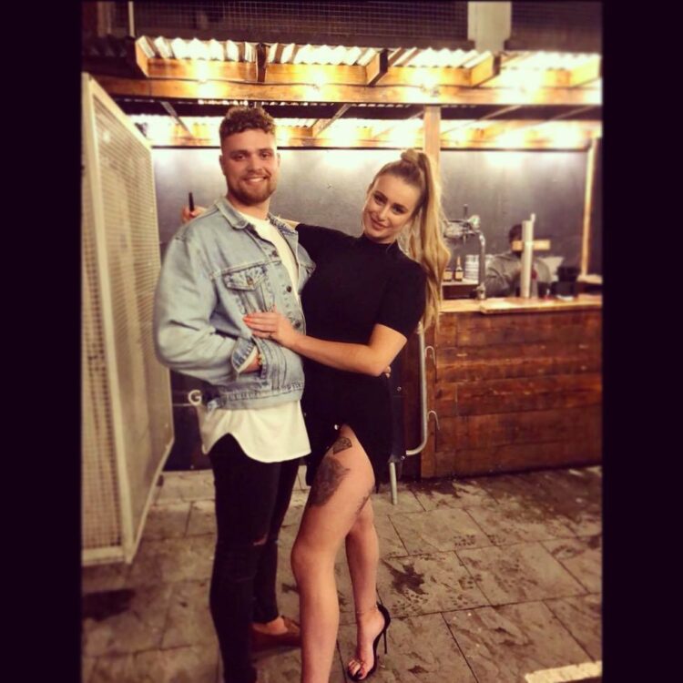 maisie gillespie feet 2