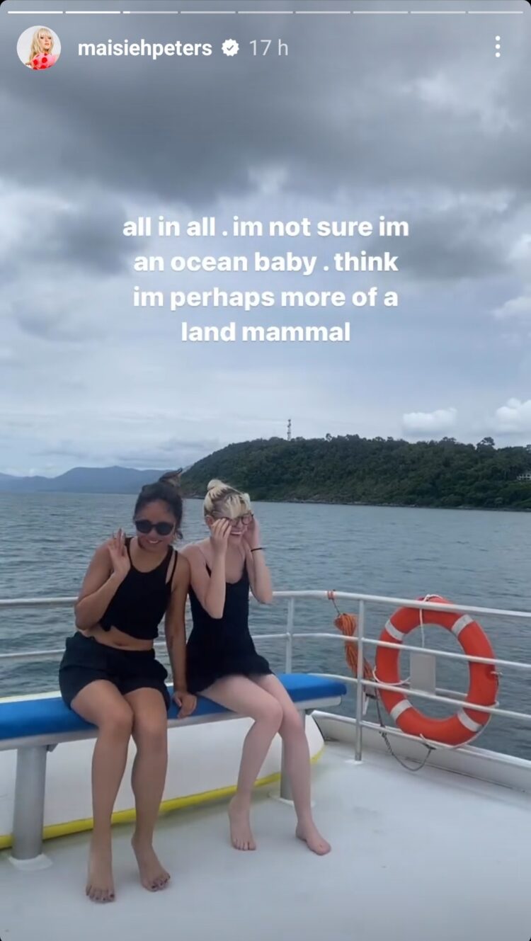 maisie peters feet 3