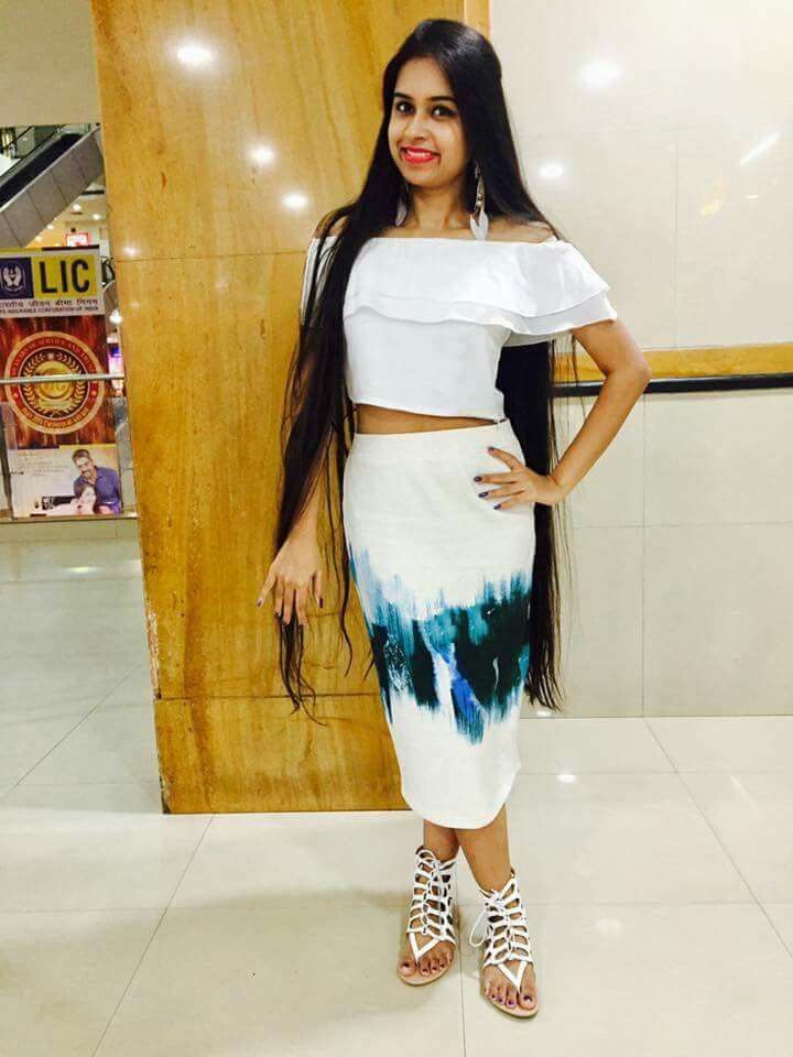 maitreni mishra feet 2