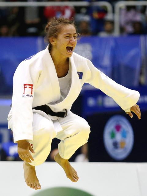 majlinda kelmendi feet 5