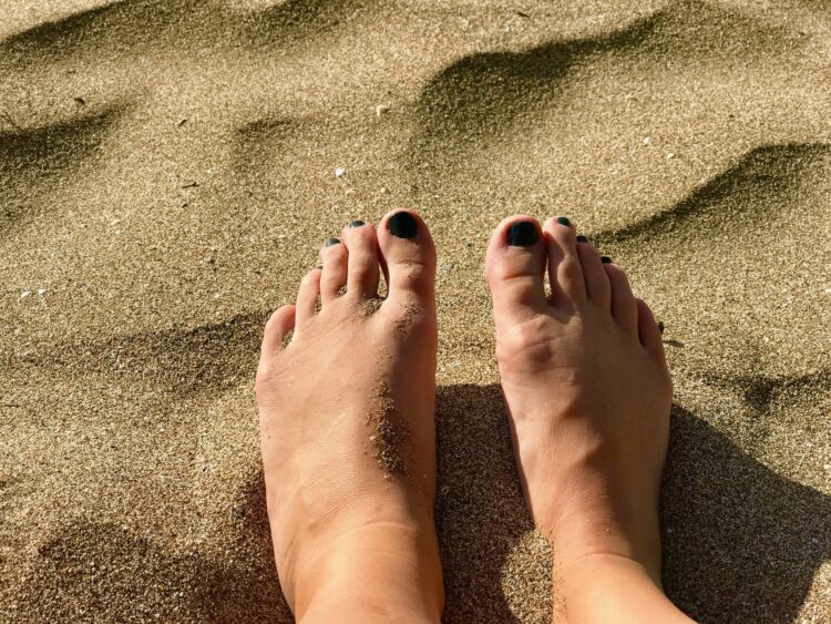 makani nalu feet 2