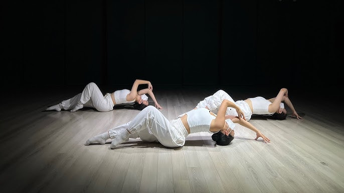 makeila lawrence feet 2