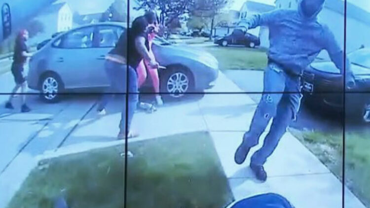 makhia bryant feet 6