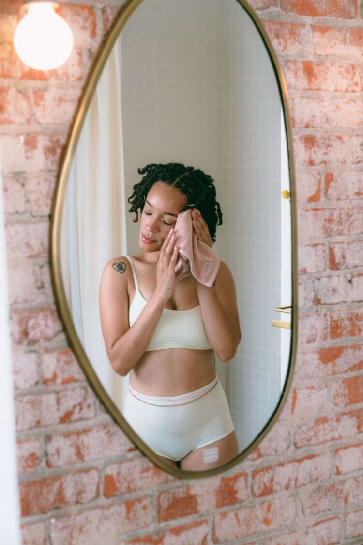 malica hamilton feet 6