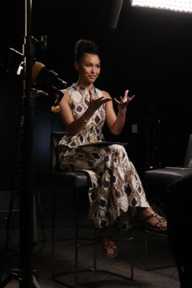 malika andrews feet 5