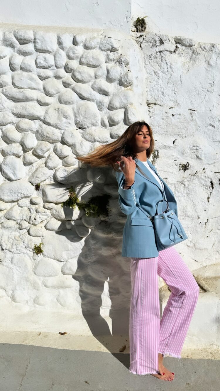 malika menard feet 3