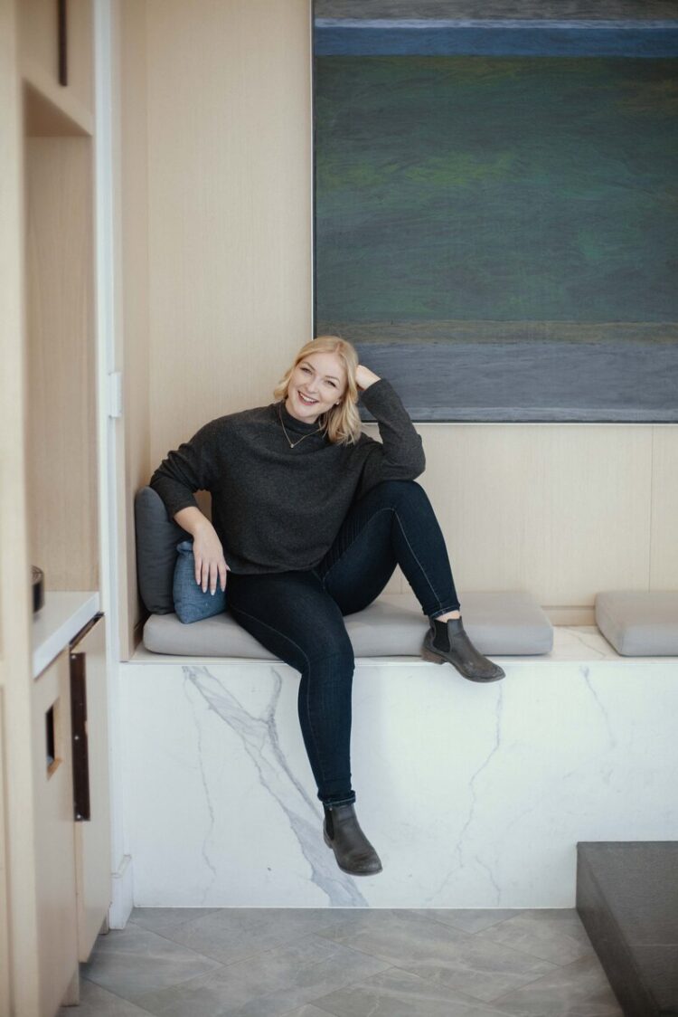 mallory rowan feet 3