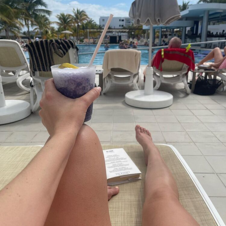 mallory zapata feet 2