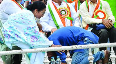 mamata banerjee feet 6