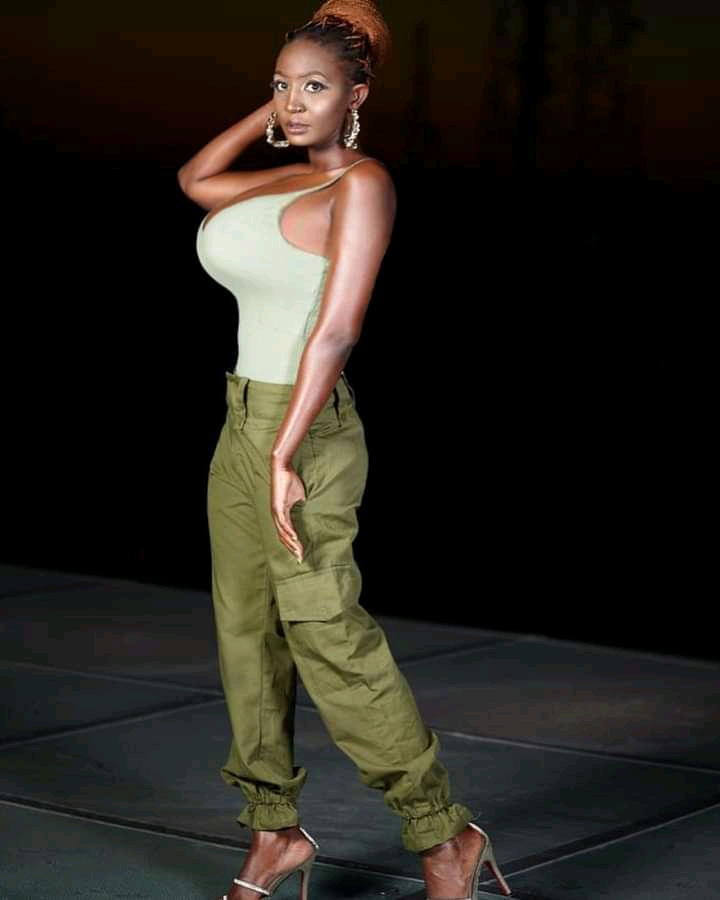 mammito eunice feet 4