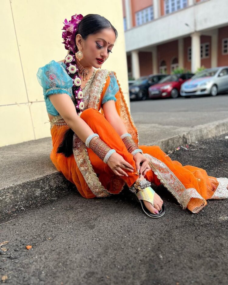 manasi naik feet 1