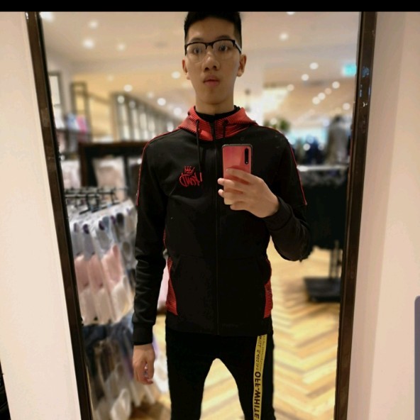 manchester yeung feet 4