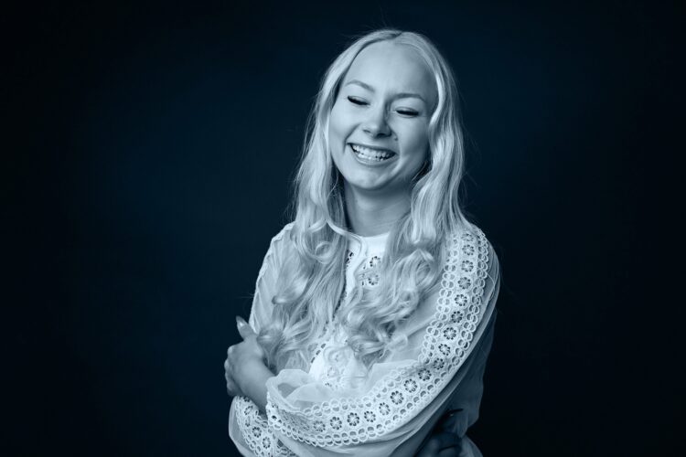 mandimai sundberg feet 1