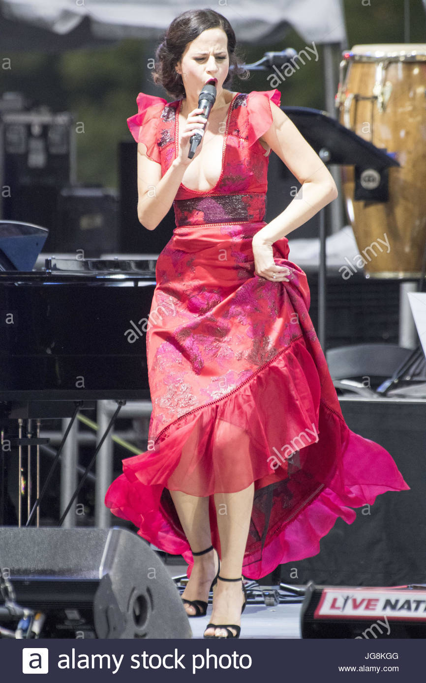 mandy gonzalez feet 4