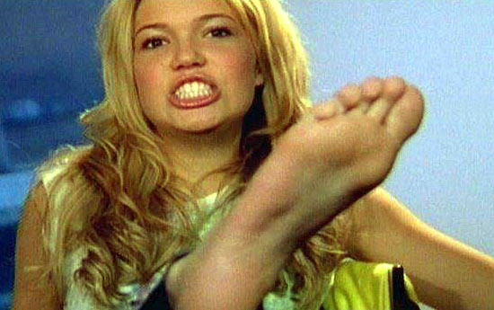 mandy moore feet 5