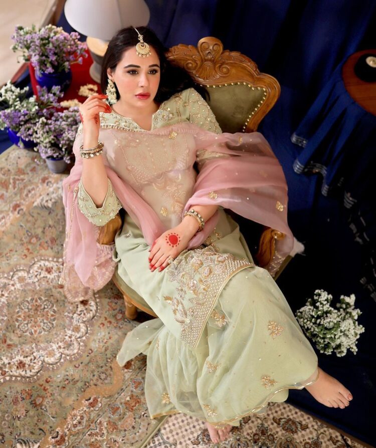 mandy takhar feet 2