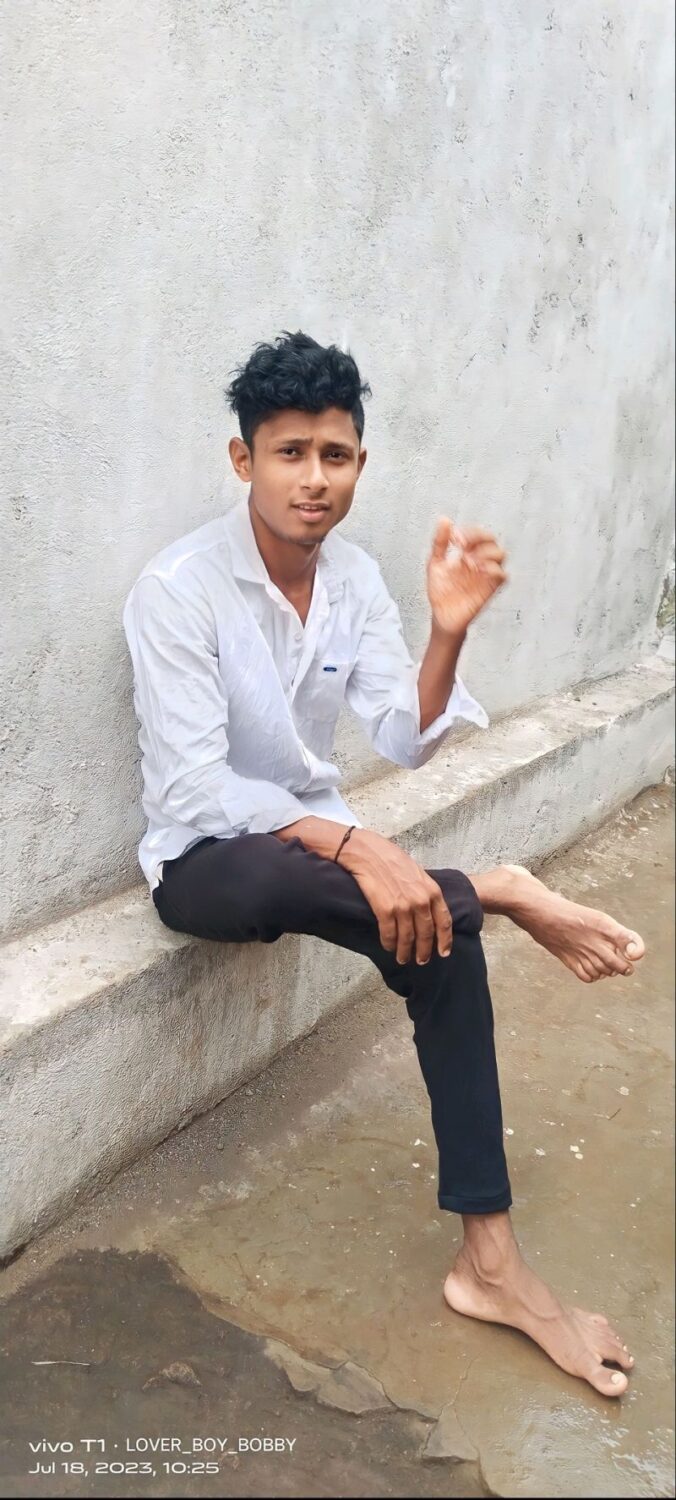 manira hassan feet 3