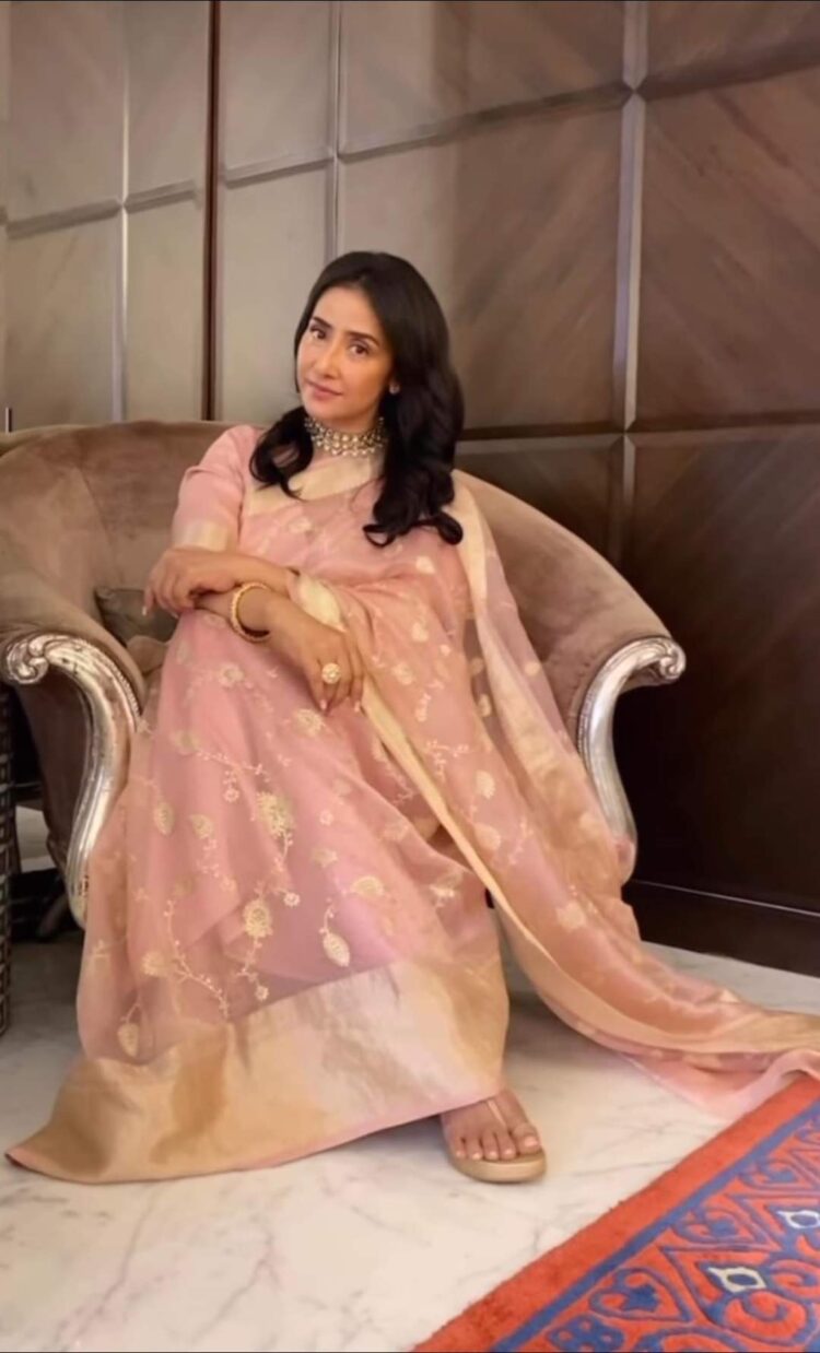 manisha koirala feet 2