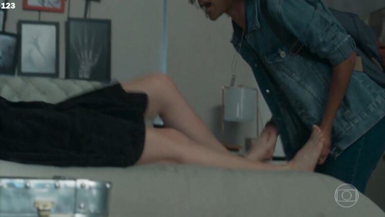 manoela aliperti feet 1