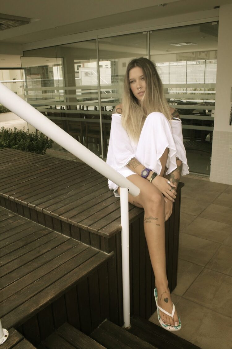 manoela meinke feet 6