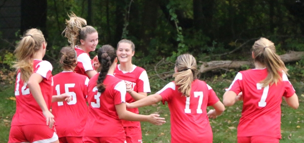 manuela arntsen feet 2