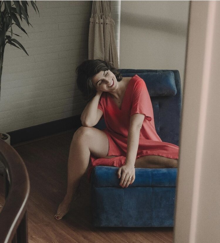 manuela davila feet 3