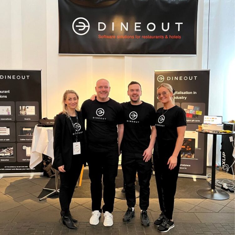 manuela osk haroardottir feet 2