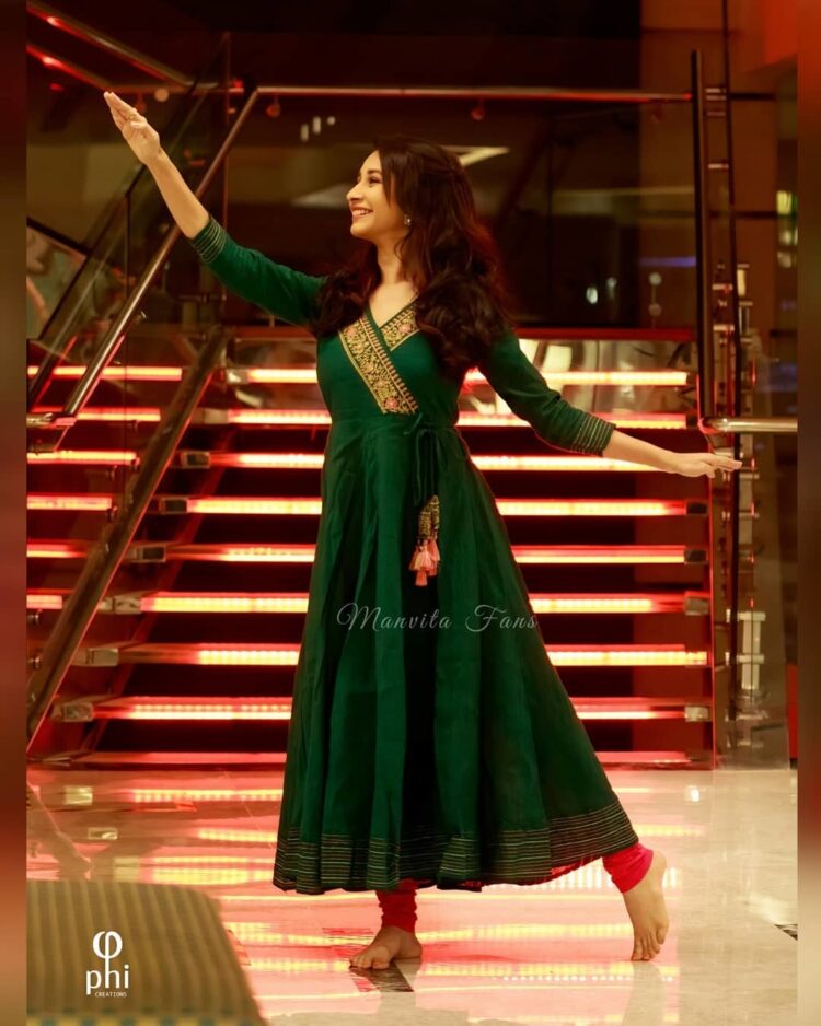 manvitha harish feet 2