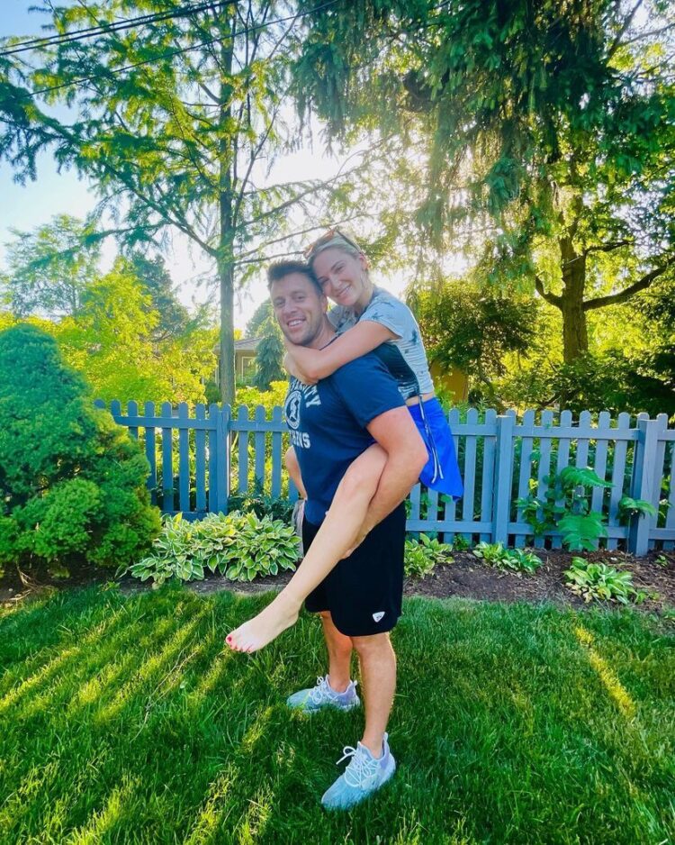 maquel cooper feet 6