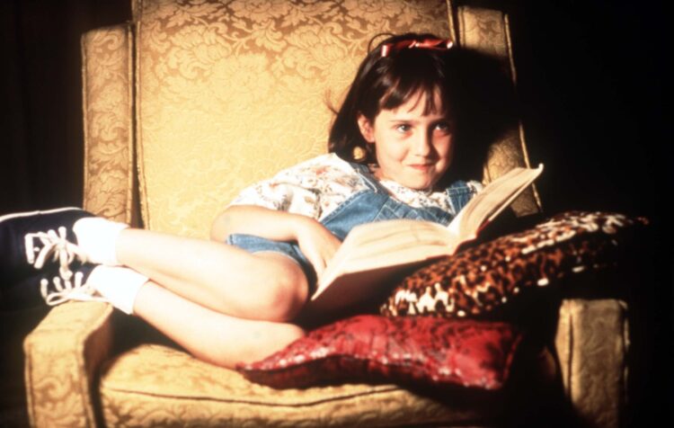 mara wilson feet 2